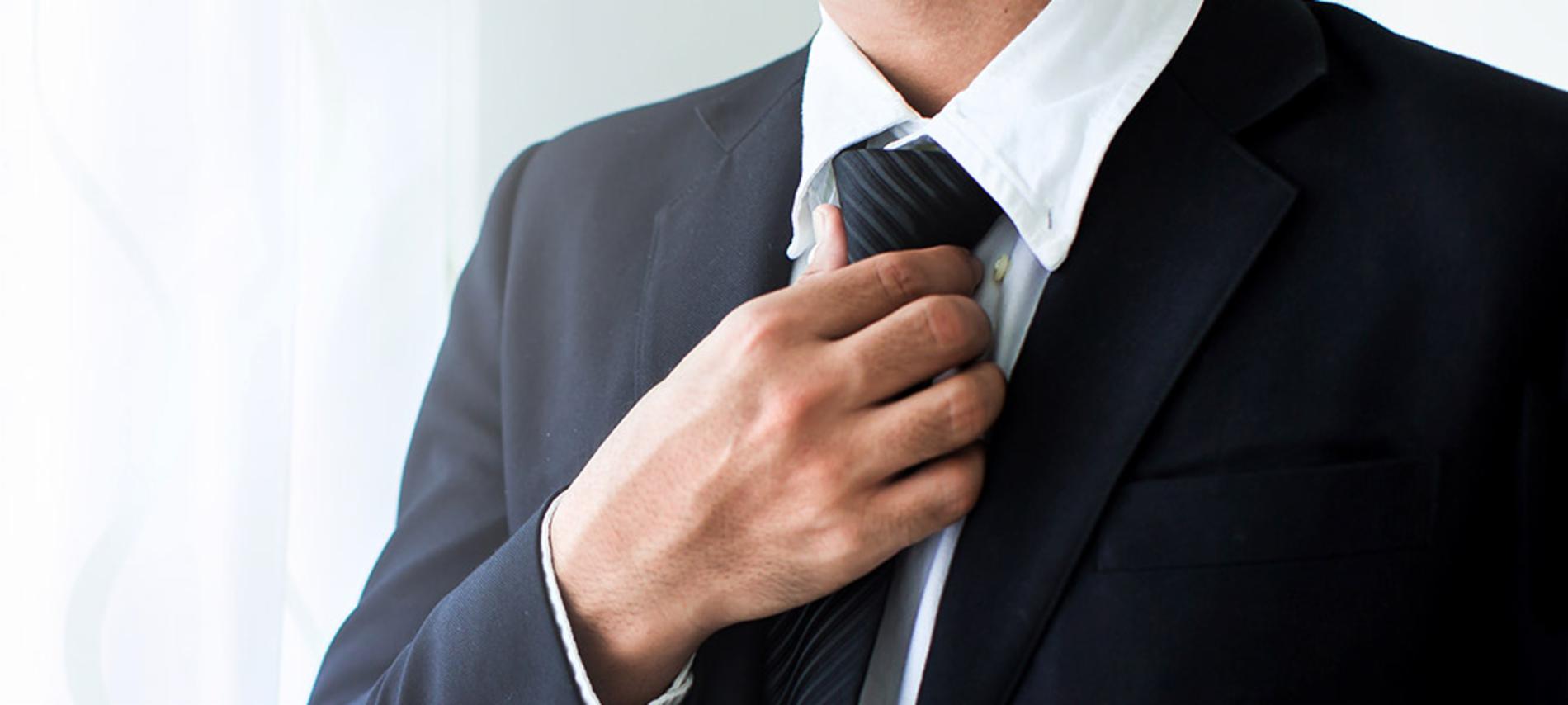 Cómo hacer el nudo de la corbata