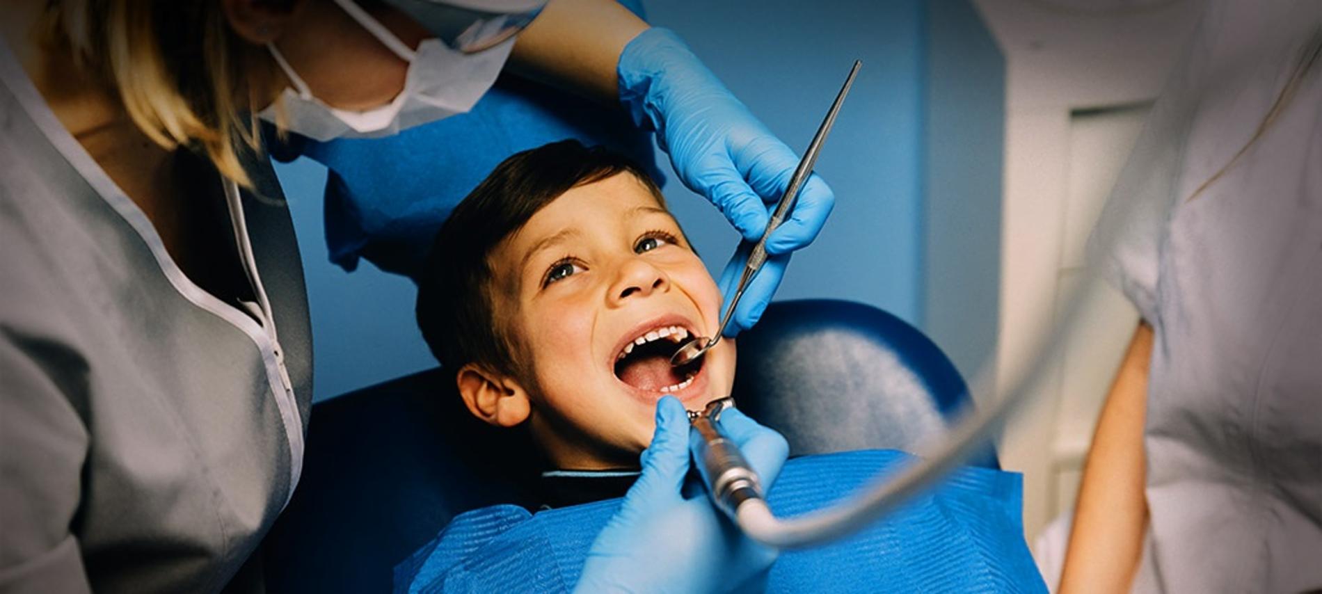 Cuándo llevar a tus hijos al dentista por primera vez