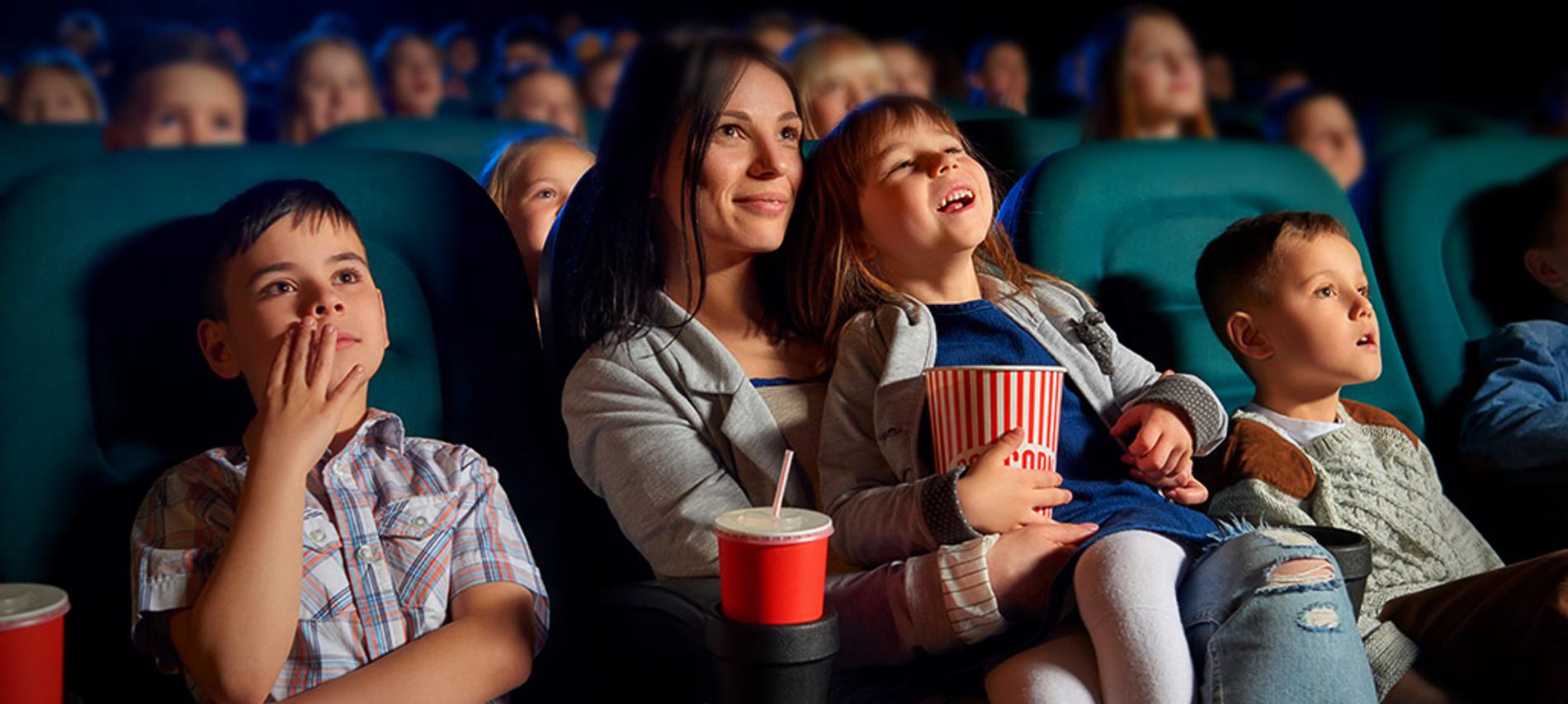 Consejos para llevar a tu hijo al cine por primera vez