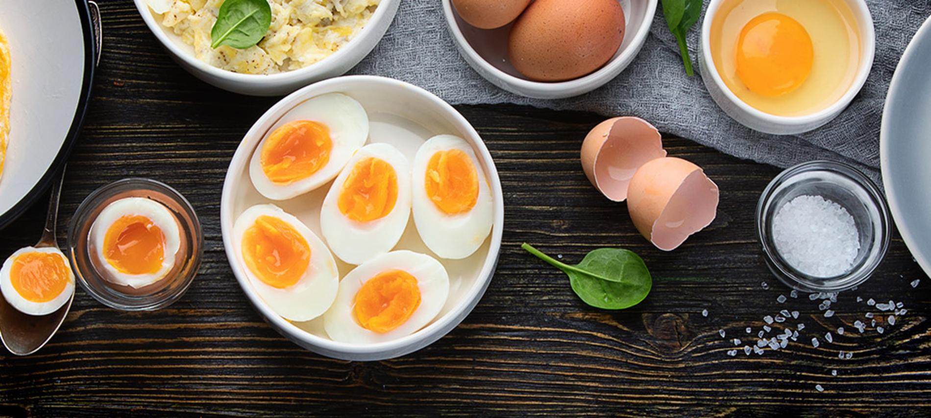 Tips para cocinar y pelar huevos duros